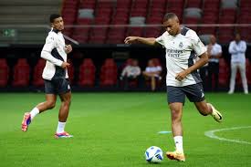 带领各国携 带领各国携